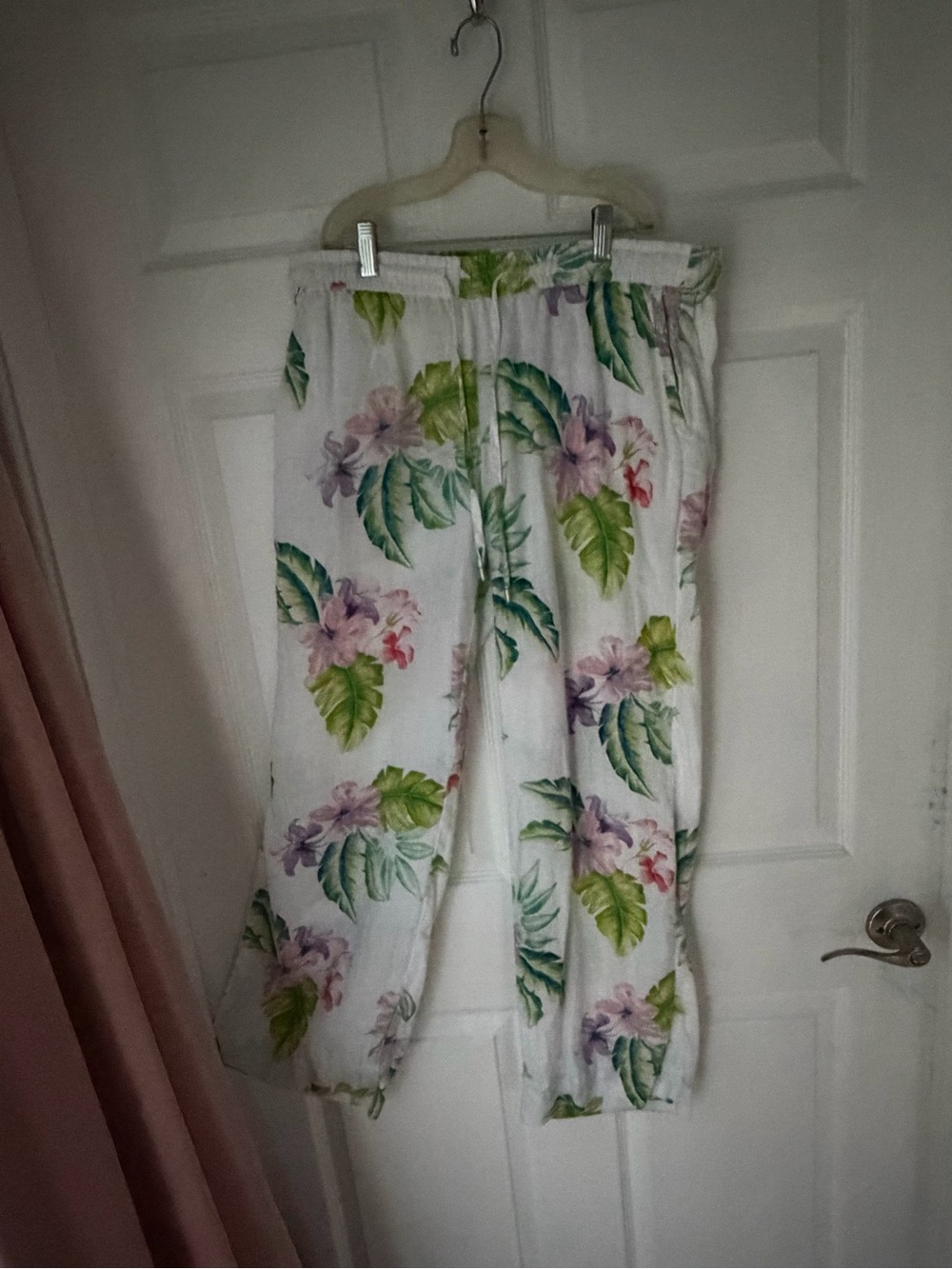 Tommy Bahama White Floral linen Pants - Tropical Leaf Print